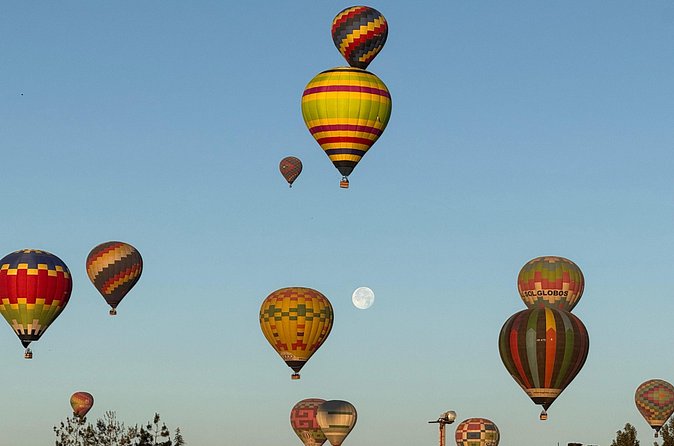 Eternal Experience Balloon flight over the Teotihuacan Pyramids - Breakfast in a natural cave, then artisan tastings that feel like a story