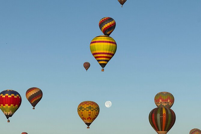 Eternal Experience Balloon flight over the Teotihuacan Pyramids - Guided Teotihuacan time outdoors, plus climbing the Moon Pyramid