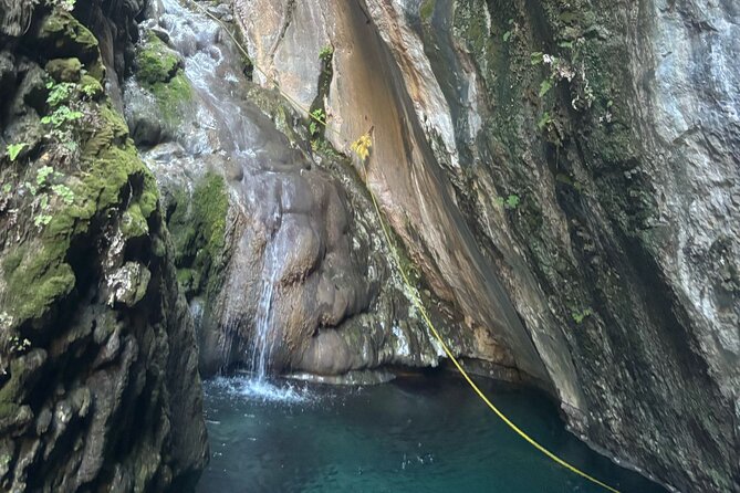 Exclusive Full-Day Tolantongo & La Gloria Hot Springs Adventure - Guide and driver support: why Carlos makes the trip feel personal