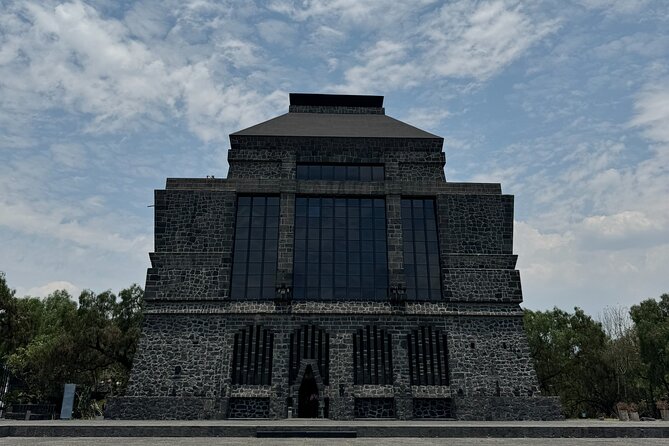 EXCLUSIVE TOUR at Diego Rivera Anahuacalli Museum - Small Groups - What you’ll actually do during the 1 hour 40 minute to 2 hour visit