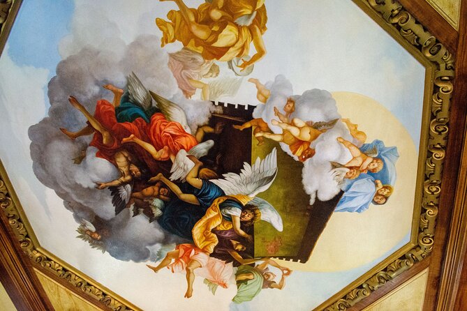 EXCLUSIVE TOUR Basilica of Guadeloupe – small groups - Comfort, pacing, and the stair reality at Guadalupe