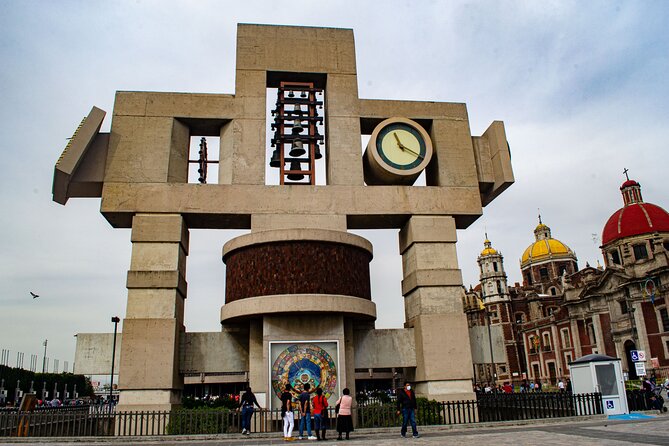 EXCLUSIVE TOUR Basilica of Guadeloupe – small groups - Stop 1: Basilica of Our Lady of Guadalupe and the symbolism you can’t see from a postcard