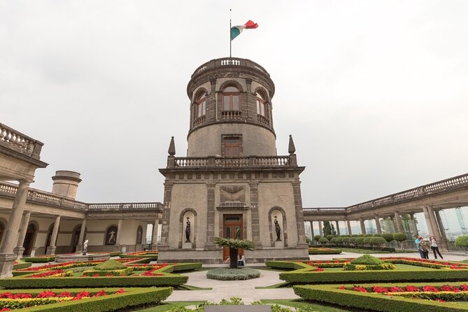 EXCLUSIVE TOUR Chapultepec Castle - Small Groups - Chapultepec Castle in Mexico City, Park Setting and Why It Feels Special