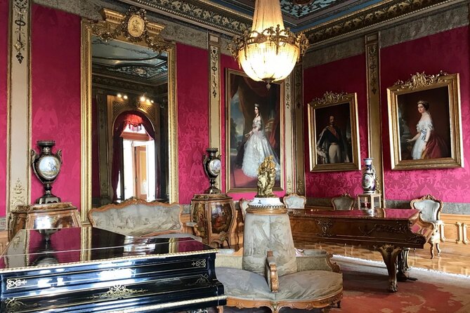 EXCLUSIVE TOUR Chapultepec Castle - Small Groups - Price and What $65.72 Buys You in Real Terms