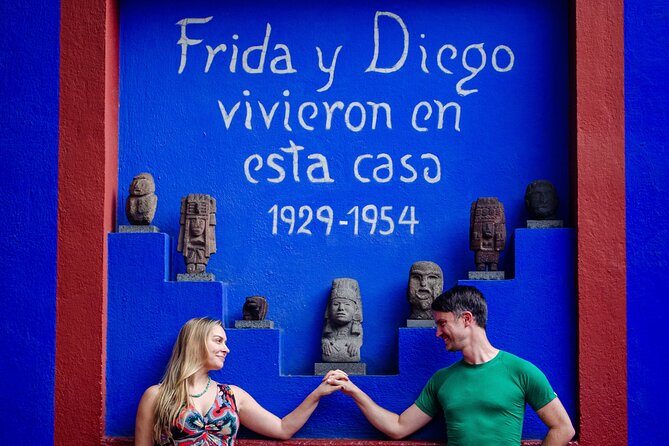 EXCLUSIVE TOUR Frida Kahlo Museum - SMALL GROUPS - Small group size and guides who actually shape the visit