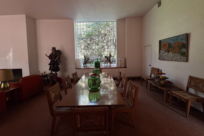 EXCLUSIVE TOUR Luis Barragán Casa Ortega - small groups - Timing and logistics that keep things easy