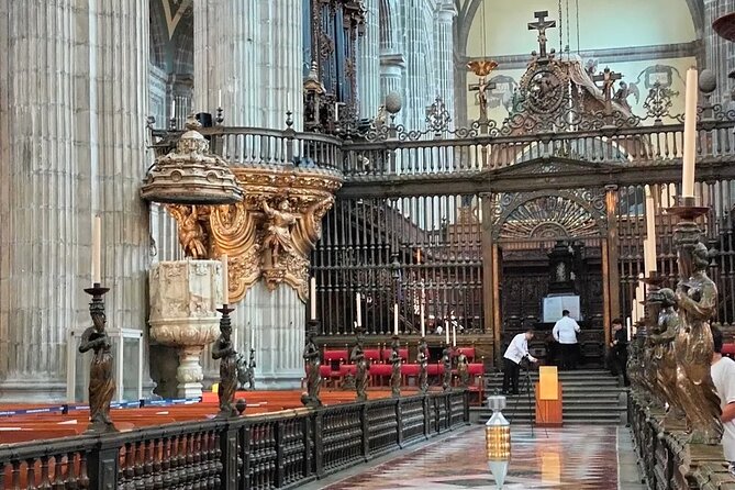 EXCLUSIVE TOUR Metropolitan Cathedral - Small Groups - The Altar of the Kings, choir area, and the stories behind the bell towers