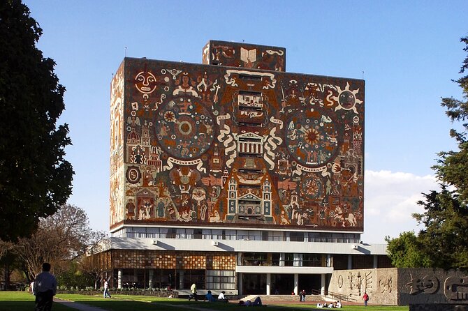 EXCLUSIVE TOUR: Murals+Ciudad Universitaria Stadium-small groups - The Rivera mural experience, and what to do about restoration