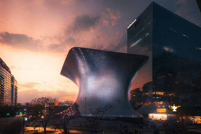 EXCLUSIVE TOUR Soumaya Museum Art and Treasures - small groups - Small group size: the quiet advantage you feel