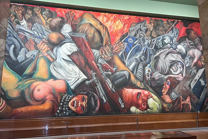 Exploring Mexican Muralism: A Journey through Bellas Artes Palace - Stop 2 inside the palace: reading murals like a timeline