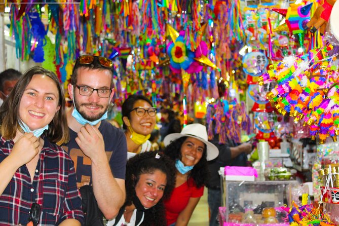 Flavors of Mexico City: A Tasty Urban Expedition - The 1:00 pm meeting point and how the walking tour works
