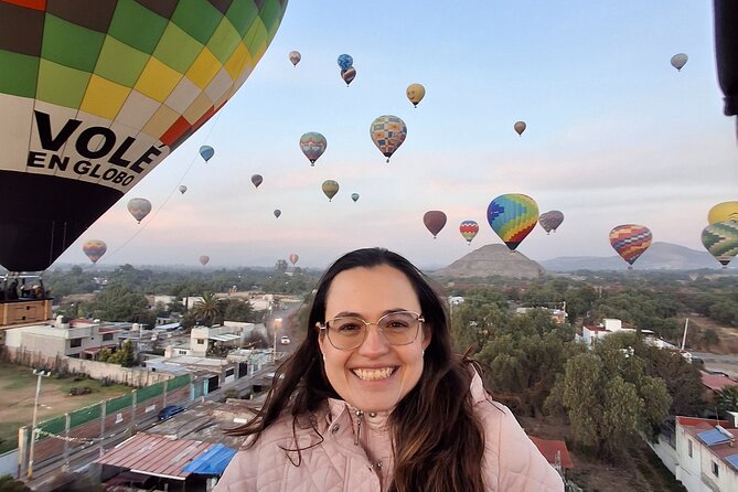 Flight in Globe, visit archaeological area, breakfast and transport - Pulque and mezcal workshops: cultural stops without the oversell