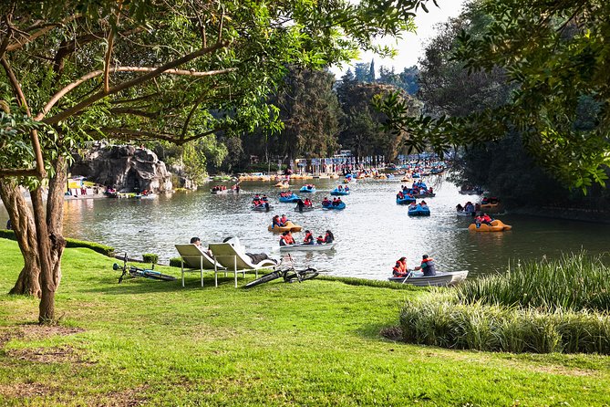 Floating Flower Gardens Of Xochimilco with a Local: Private & Personalized - How the private host changes the feel of the day