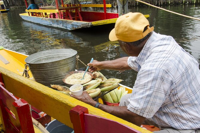 Floating Flower Gardens Of Xochimilco with a Local: Private & Personalized - Who this tour suits best