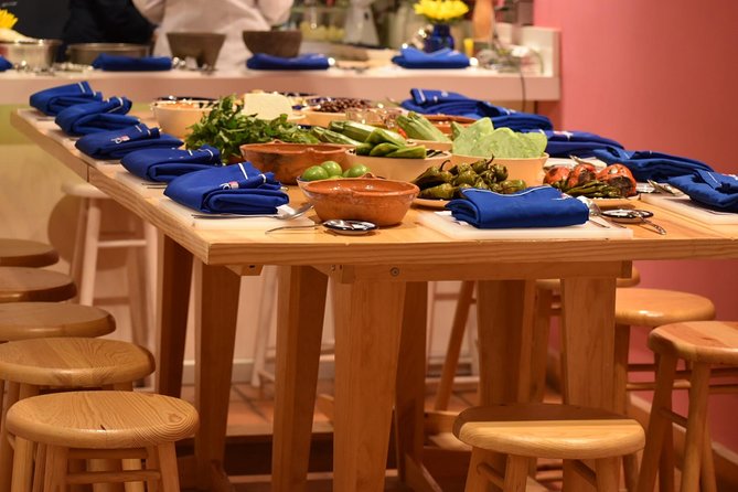 Four-course vegan Mexican hands-on cooking class + Market Tour - Back to the studio: agua fresca, hot chocolate, and recipe planning
