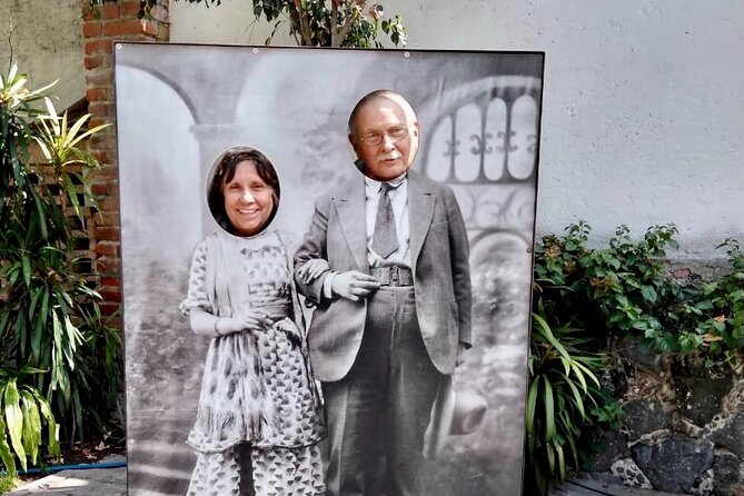 Frida Kahlo Museum & Coyoacán Walking Tour with Art Expert - Timing, rain or shine, and keeping your museum day on track