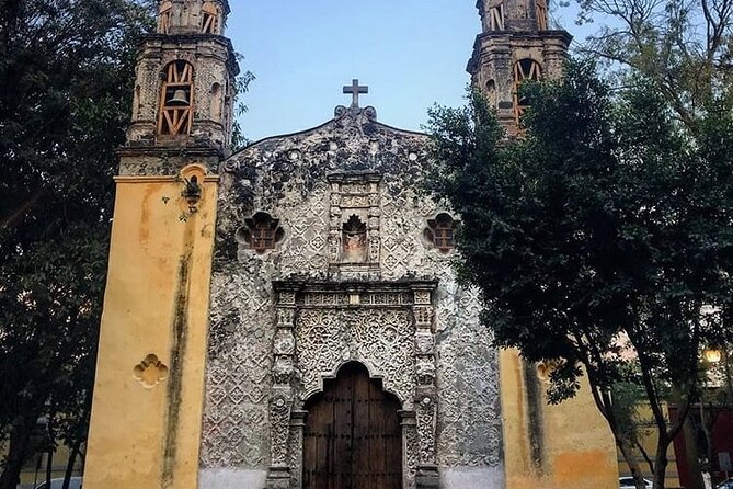 Frida's Heart Guided Biking Tour in Coyoacán - Coyoacán by bike: why this tour format works
