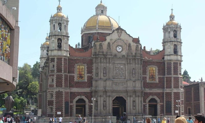 From CDMX: Hot air balloon ride, guided visits to Teotihuacan and Guadalupe - The balloon over Teotihuacan: the highlight that can change with weather