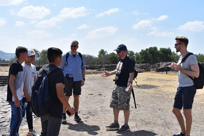From cdmx: Teotihuacan and Basilica of Guadalupe all inclusive - Plaza de las Tres Culturas: a quick lesson that pays off later