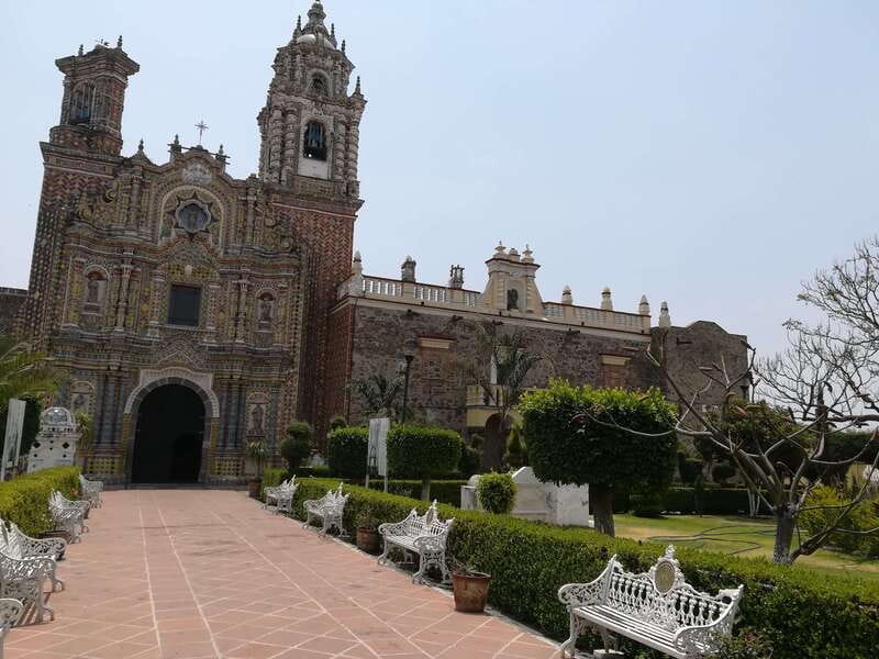 From Mexico City: Cholula Pyramid & Puebla Small Group Tour - San Francisco Acatepec: a memorable stop between major sites