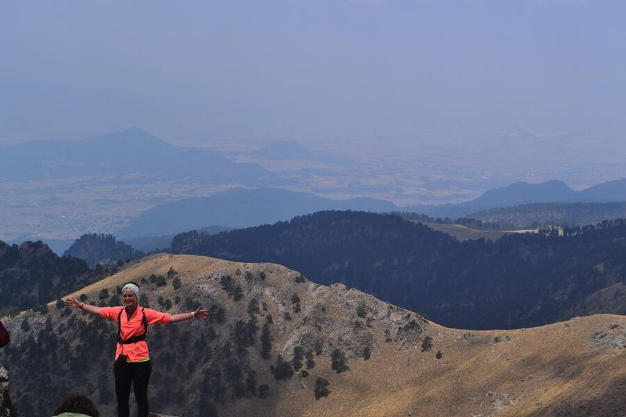From Mexico City: Hike Iztaccihuatl Volcano with an Alpinist - Timing and logistics: an early start with a long day rhythm