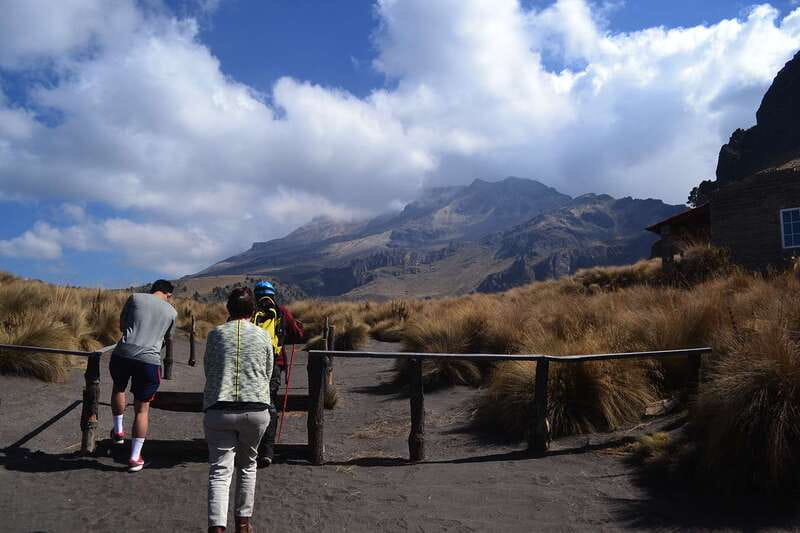 From Mexico City: Hike Iztaccihuatl Volcano with an Alpinist - What to bring so the altitude doesn’t ruin the day