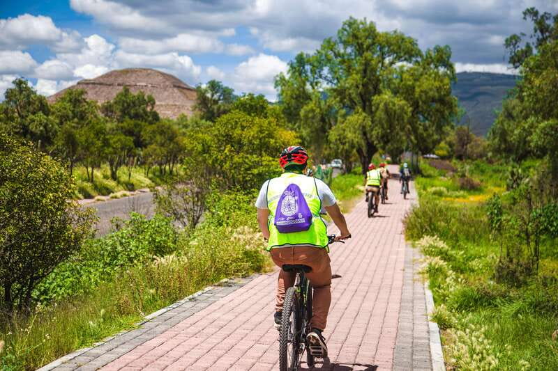 From Mexico City: Teotihuacan Pyramids and Bike Tour - Getting from Mexico City to the site without wasting your morning