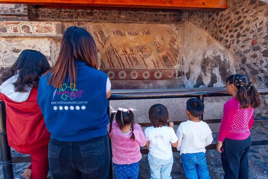 From Mexico City: Teotihuacan Tour & Reino Animal For Kids - Teotihuacan plus Reino Animal: the best kind of family mashup