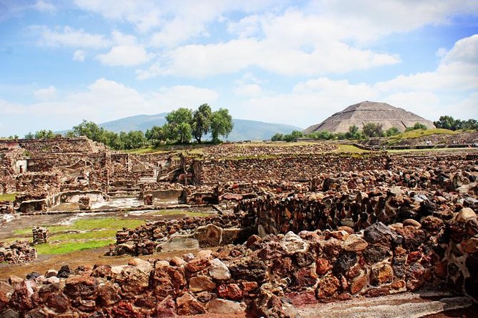 Full-Day Teotihuacan & Basilica Guadalupe Tour - Shop Stops and Lunch: The Tradeoff That Splits the Reviews