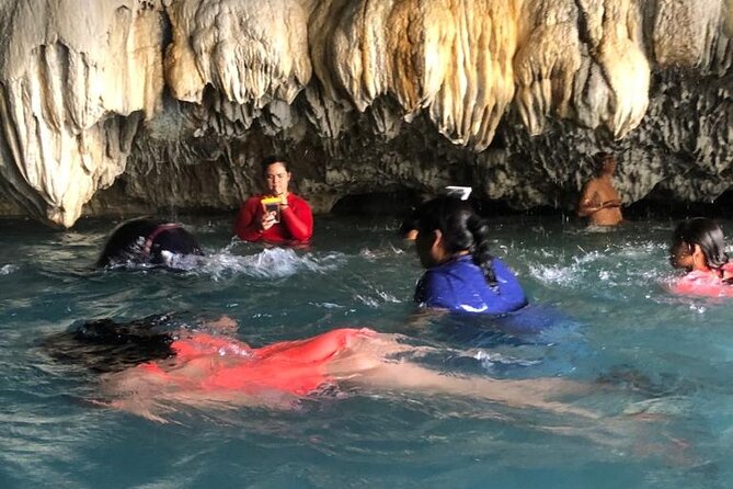Full-Day Tour to Tolantongo Hot Springs from Ciudad de Mexico - Guides and small-group service: Penelope, Josue, Elias, Francisco