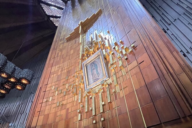 Full Visit of the Virgin of Guadalupe's village in private tour - Price and value: $30 for a private route plus round-trip bus