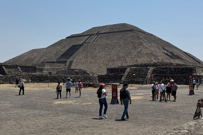 Guided tour EN Teotihuacan - Breakfast EN cave-round transport - Key highlights