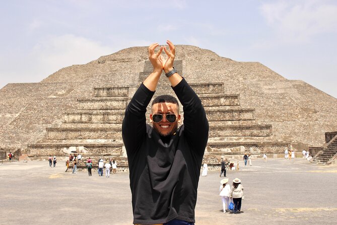 Guided Tour in Teotihuacan with Cave Breakfast and Transportation - Obsidian, maguey, and the drink tasting stop