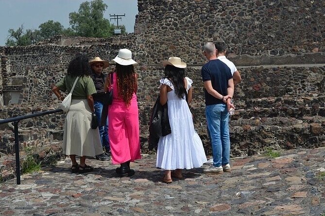 Guided Tour in Teotihuacan with Cave Breakfast and Transportation - Chocolate workshop at the end: cocoa-making as a cooldown