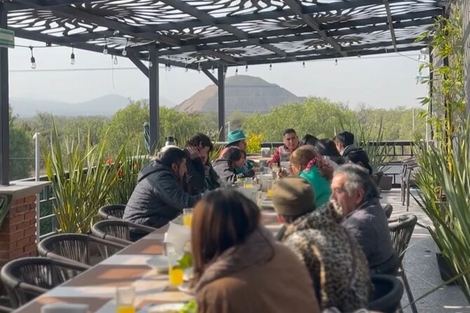 Guided Tour in the Pyramids of Teotihuacan with Breakfast - The value of included admission and museum access