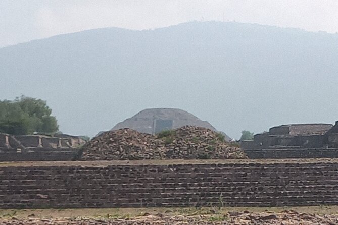 Guided Walking Tour to the Archaeological Zone of Teotihuacán - Walking the Road of the Dead Toward the Pyramid of the Sun