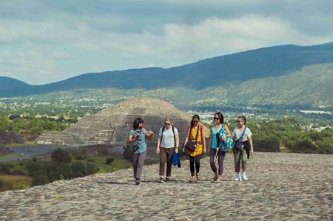 Half-Day Tour to Teotihuacan Pyramids from Mexico City - Comfortable ride, plus drinks and snacks that keep the day on track
