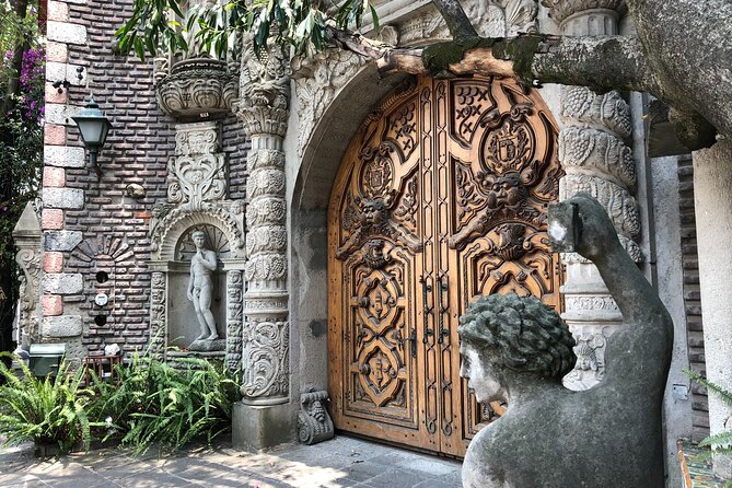Hidden Gems of Mexico City: Exploration Game and Tour - Tagle Park: Why a Park Name Can Teach You Something