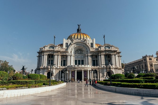 Highlights & Hidden Gems With Locals: Best of Mexico City Private Tour - Meeting at Av. Juárez S/N and How to Start Without Stress