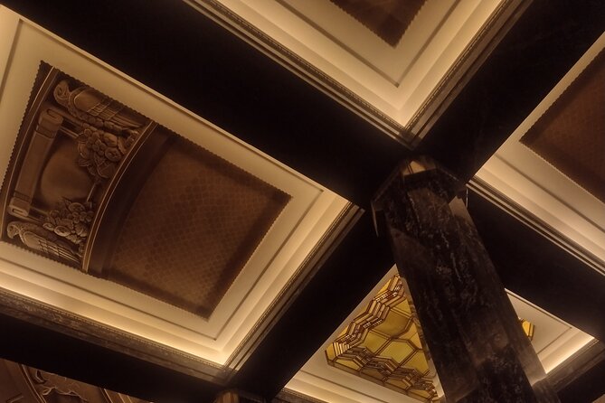 Historic center walking tour through time and space - Palacio de Mineria Exterior: Mining Wealth, Then and Now