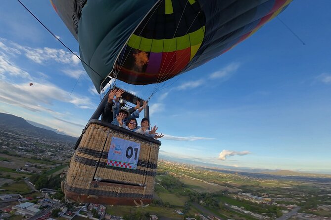 Hot air balloon flight in Teotihuacán + Breakfast in a Cave - Price, value, and what to budget in real terms