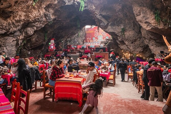 Hot air balloon flight in Teotihuacán + Breakfast in a Cave - Coffee bar and the 45-minute shared balloon flight