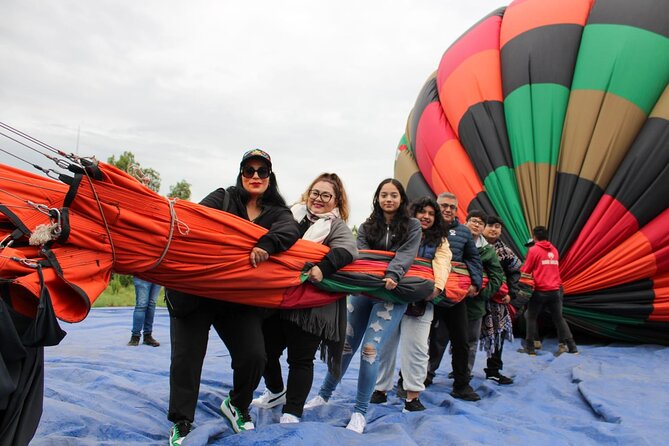 Hot Air Balloon Flight over Teotihuacan with CDMX Transportation - Flying at 6:45 am: what you do during the 40 to 60 minutes