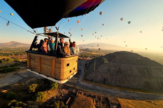 Hot Air Balloon Flight Teotihuacan With Pickup and Breakfast - Key things to know before you book