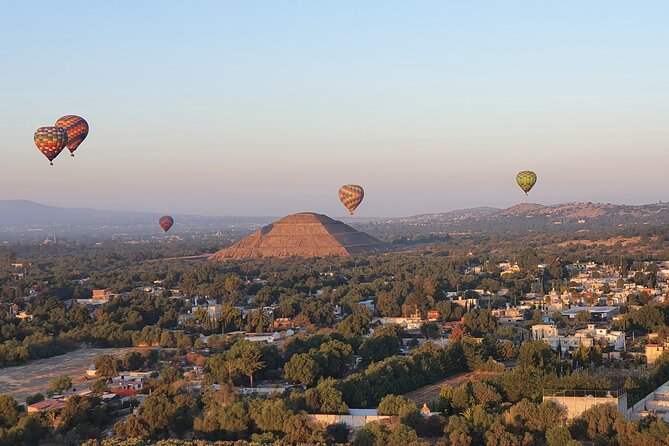 Hot air balloon from CDMX and Restaurant la Gruta (ORIGINAL) - Why a 5:00 am start actually works for Teotihuacan balloons