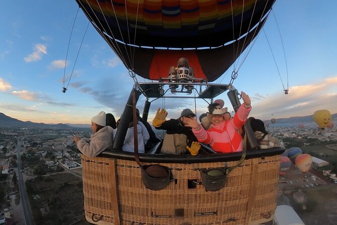 Hot air Balloon ride in Teotihuacan & breakfast in “La Gruta” - Weather rules: what happens if conditions cancel the balloon