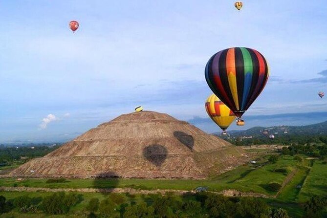 Hot Air Balloon Ride over Teotihuacan - From Coffee and Hot Air to the First Lift: The Pre-Flight Moment