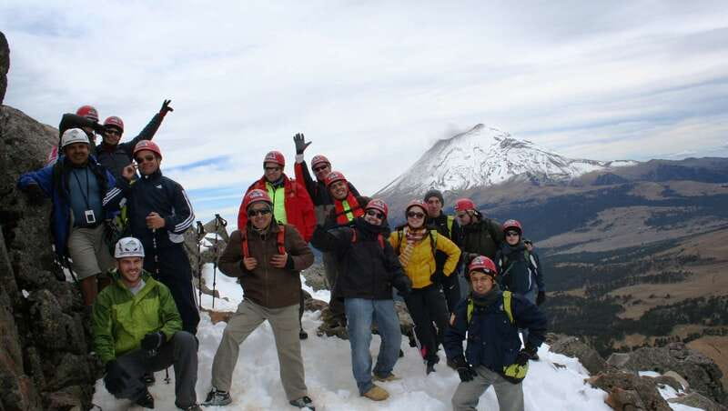 Iztaccihuatl Guided Climb - Getting moving from Mercado Michoacán and the 2-hour van ride