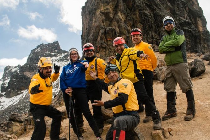 Iztaccihuatl Volcano Hike with an Alpinist - Iztaccihuatl National Park: what altitude feels like on the trail
