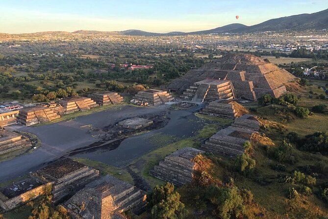 Layover Tour Teotihuacan & Guadalupe Shrine Tour from BJ Airport - Using a layover for something real in Mexico City